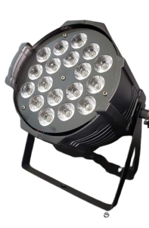 Tacho PAR LED compacto con fuente de luz RGBW (Rojo, Verde, Azul, Blanco). Foco de iluminación profesional con LEDs de 15 watts de alta luminosidad, ideal para mezcla de colores puros y tonos pasteles. Controlable vía DMX (canales variables), modos automático y activación por sonido. Carcasa ligera, perfecta para discotecas, iluminación de DJ, ambientación arquitectónica y pequeños escenarios.