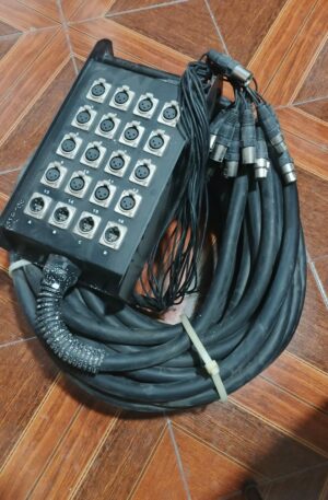 Optimiza tu escenario con nuestra Medusa de Audio de 16 canales + 4 retornos. Conectores XLR (Canon) de alta fidelidad, cableado robusto de largo alcance y diseño profesional para evitar el ruido y el desorden de cables en tus eventos en vivo o grabaciones.