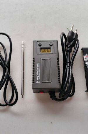 Estación de soldar digital portátil King's Dun KS-D950 gris con pantalla LED, incluye mango ergonómico, punta fina y soporte metálico con limpiador.